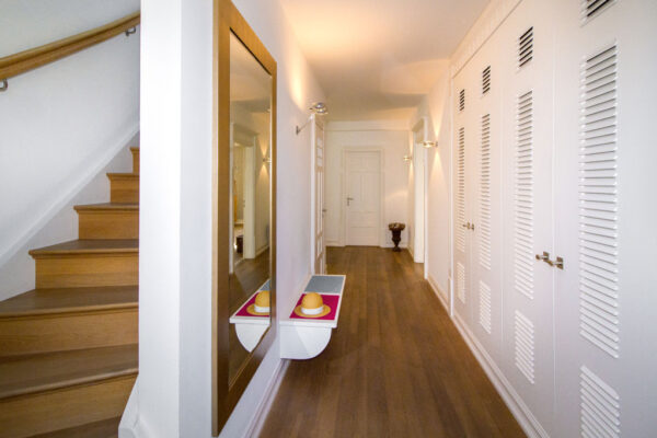 20_flur-mit-aufgang-og-2